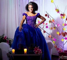 Rosi Noivas e Festas - Aluguel de Roupas photo 2